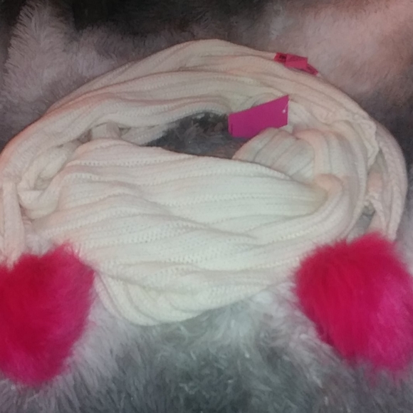 Betsey Johnson Accessories - Ivory Betsey Johnson Scarf/ Wrap
